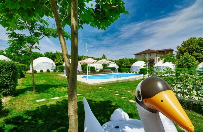 Seagloo Glamping - Adults Only