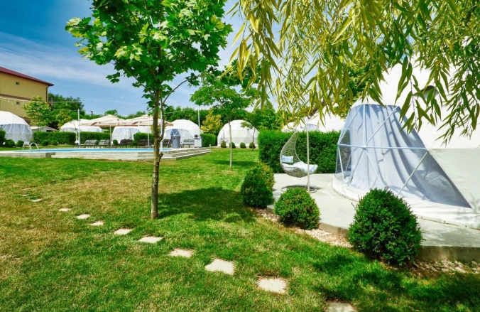 Seagloo Glamping - Adults Only